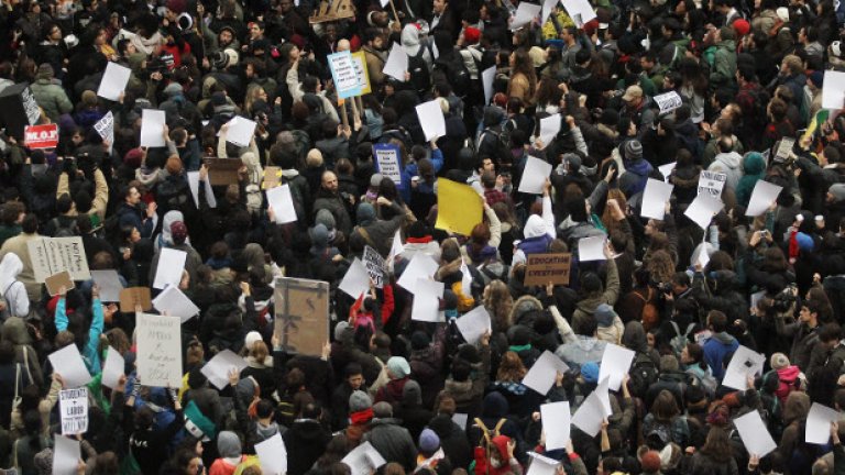 Над 300 арестувани от "Окупирай Уолстрийт"