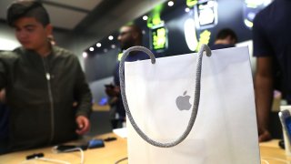 Apple's iPhone 7 And New Apple Watch On Sale In New York