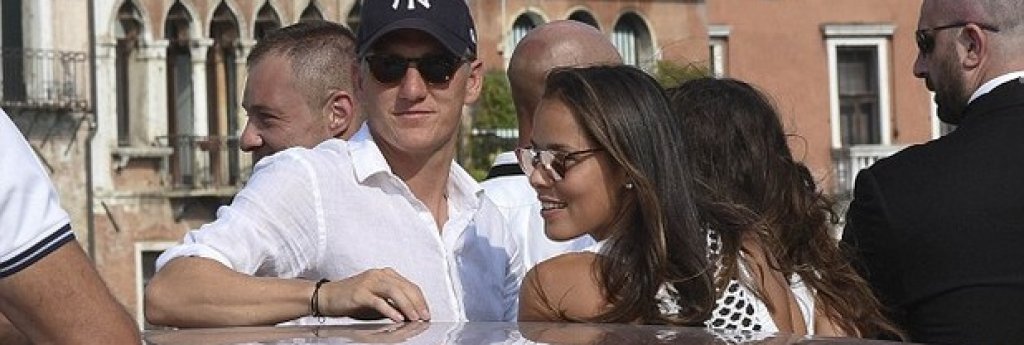 Швайнщайгер и Иванович пристигнаха във Венеция с частен самолет от Мюнхен.