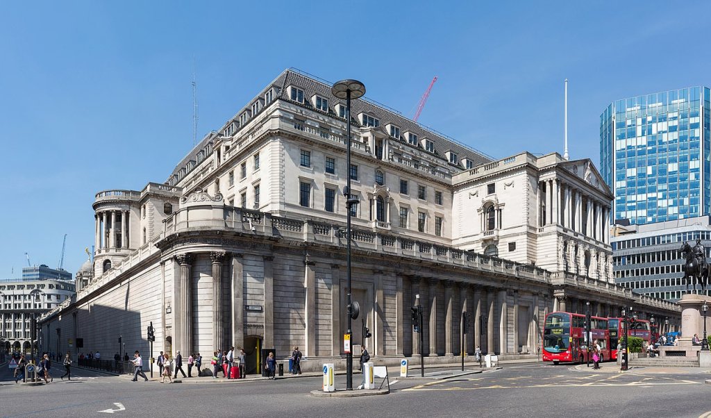 1280px-Bank_of_England_Building,_London,_UK_-_Diliff