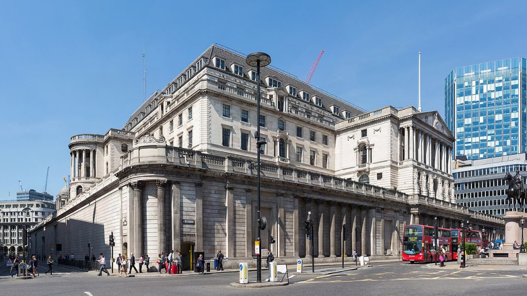 1280px-Bank_of_England_Building,_London,_UK_-_Diliff