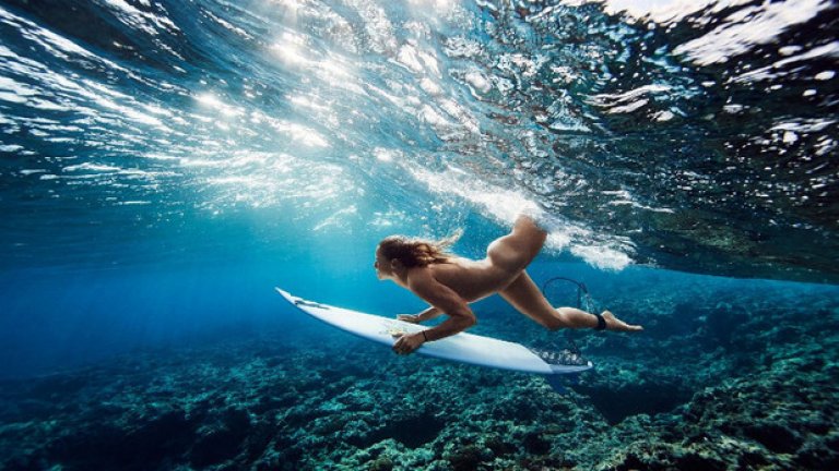 Къртни Конлог, сърфинг