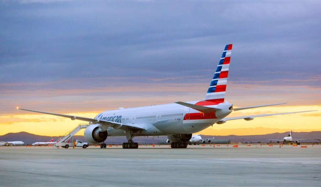 boeing_777-300er_american_airlines