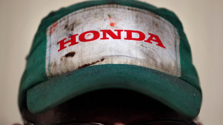 Заводът в Охайо без да иска, плаща повече на служителите си и сега си търси парите обратно