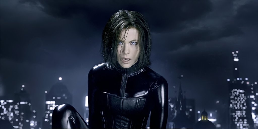 Кейт Бекинсейл е жестока в Underworld 2003 