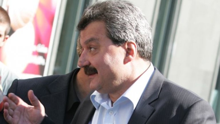 Президентът на "сините" Тодор Батков не пропусна да се заяде с Литекс след победата на Левски над Славия