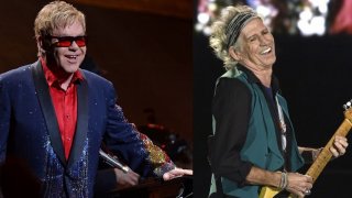 "Маймуна с артрит, Rolling Stones трябваше да го разкарат отдавна"
Елтън Джон за Кийт Ричардс
За негово оправдание, сър Елтън Джон получава неочаквано злобна атака от Ричардс с думите: "Той е дърта кучка. Композирането му е ограничено до песни за мъртви блондинки (Ричардс има предвид песента му за лейди Даяна - б.а.)". Отговорът на Елтън Джон също е цветущ: "Би било ужасно да си като Кийт Ричардс. Той е като маймуна с артрит, опитвайки се да излезе на сцената и да изглежда млад. Имам голямо уважение към Rolling Stones, но те щяха да са по-добри, ако бяха изхвърлили Ричардс преди 15 години".