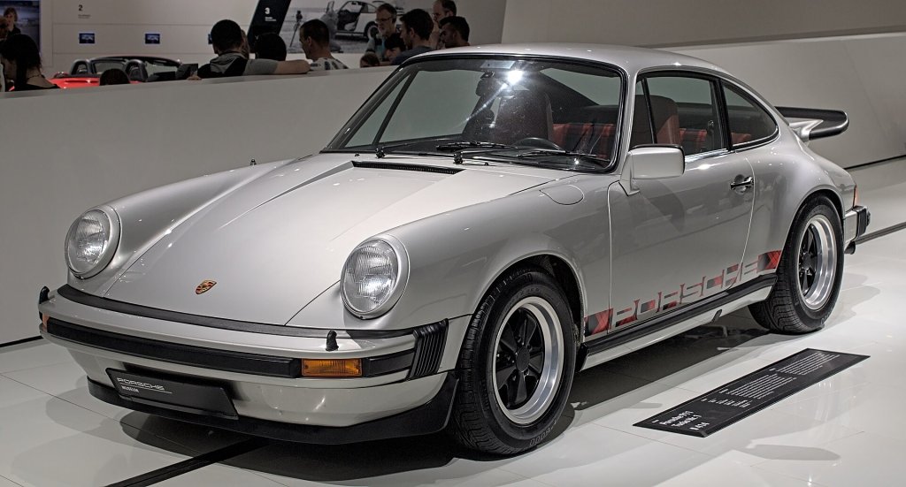 Porsche_911_Carrera_Turbo_Nr._1_in_the_Porsche-Museum_(2009)_IMG_7416