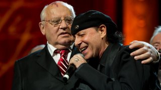 Музикални хроники: Как вятърът на промяната позволи на Scorpions да просъществуват 60 години
