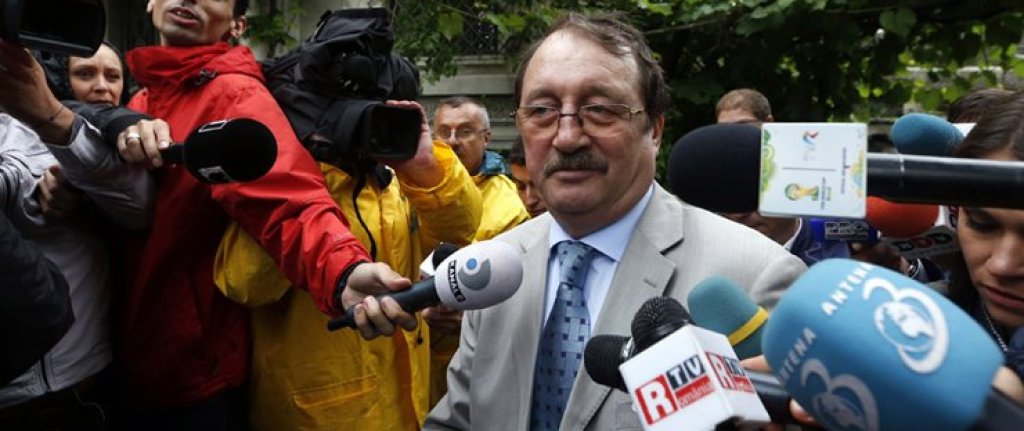 2023-06-20T200804Z_54844436_GM1EA6L0BEG0..DP_3_ROMANIA-POLITICS-PRESIDENT