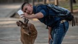 В търсене на перфектните кадър и видео забравяме да виждаме истински