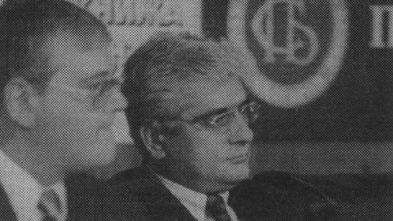 Адвокат Иван Радичев (вляво) до бившия шеф на БФС Христо Данов по времето на брокерите в българския футбол
