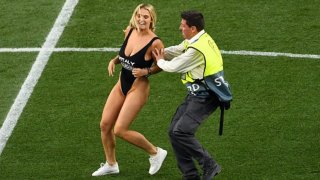 Най-красивото нахлуване, на което сме ставали свидетели отдавна. Вижте повече в галерията...