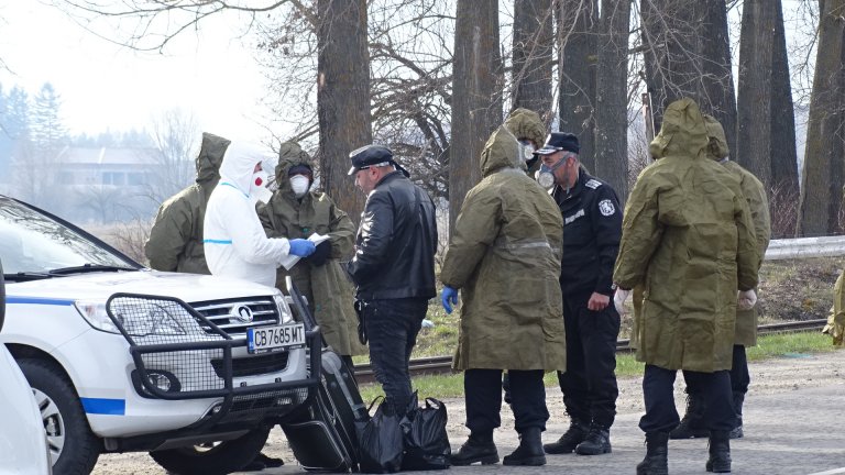 Като причина за пътуването вече може да се посочва полагане на грижи за близък или набавяне на стоки от първа необходимост.