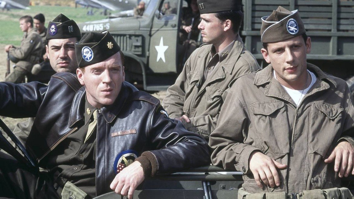 Band of Brothers / "Братя по оръжие"
Продуциран от Стивън Спийлбърг и Том Ханкс, този сериал представлява  смразяващо реалистичен разказ за Втората Световна война и за живота на една рота американски войници след Десанта в Нормандия. 
