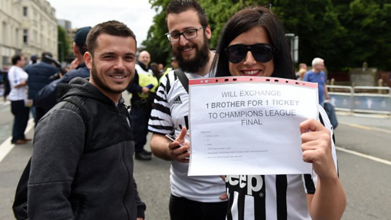 Кошмар №11 Купувате билет на черно, който се оказва фалшив
Това е изживяване, което могат да потвърдят само футболните фенове и публиката на рок концертите из Европа. Има я тръпката, че никога не знаете къде ще ви отвее вятъра в тази нощ - на незабравим мач, или в РПУ-то.