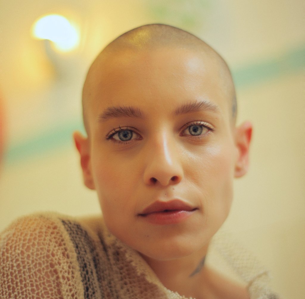 bald-blue-eyes-blur-1975342 (1)