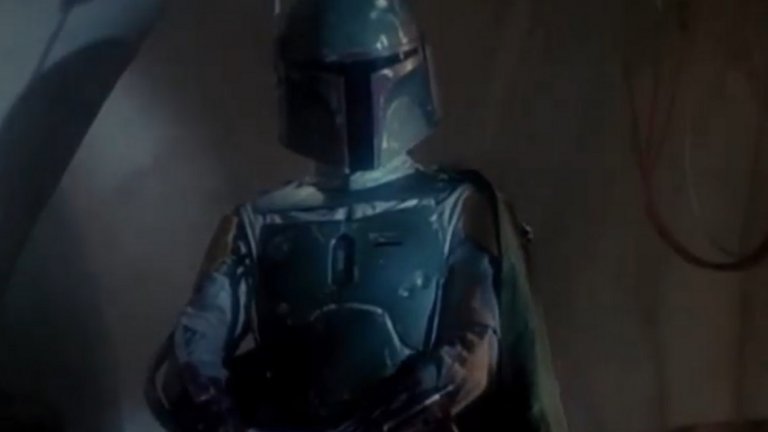 4. Боба Фет– Мълчалив, но ефективен. Това сякаш най-добре описва ловецa на глави Боба Фет, който има основна роля в залавянето на Хан Соло и принцеса Лея в "Империята отвръща на удара". Персонажът привидно намира смъртта си в огромната паст на чудовището Сарлак в "Завръщането на джедаите". Според книгите и комиксите от разширената вселена той успява да оцелее, но това тепърва трябва да бъде потвърдено от Disney, които "изтриха" всички тези факти.
Фет е изключителен пример за това какъв култов статут може да достигне един второстепенен персонаж.  Множество косплейъри до ден днешен влизат в образа му, а изображение на шлема на Боба може да бъде видяно върху множество фенски продукти. Самият Джордж Лукас отдава по-специално внимание на ловеца на глави като го вмъква в добавена сцена в новата версия на "Епизод 4: Нова надежда" през 1997 г., а след това разказва и предисторията на младия Боба в "Епизод 2: Клонираните атакуват". Според някои слухове, един от следващите самостоятелни филми също може да е посветен на ловеца на глави.