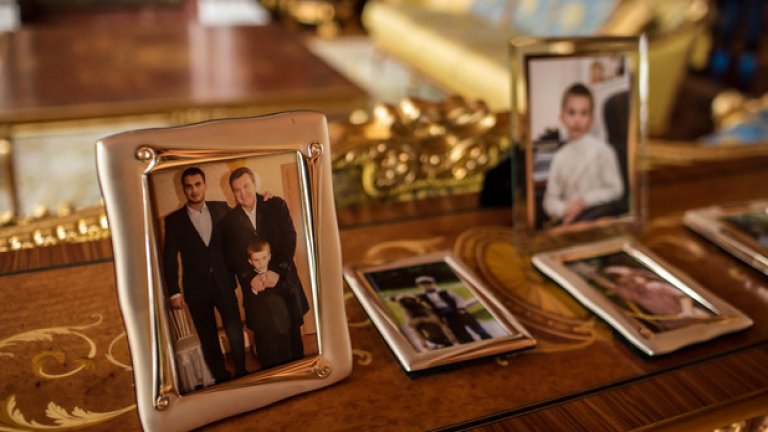 Виктор Янукович-младши: "Децата са длъжни да поддържат родителите си. Така смятам аз и моят случай е такъв".