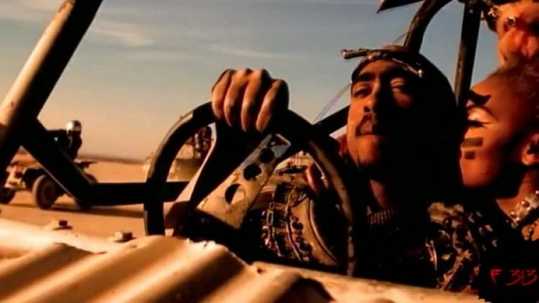 2Pac "среща" Лудия Макс в "California love"