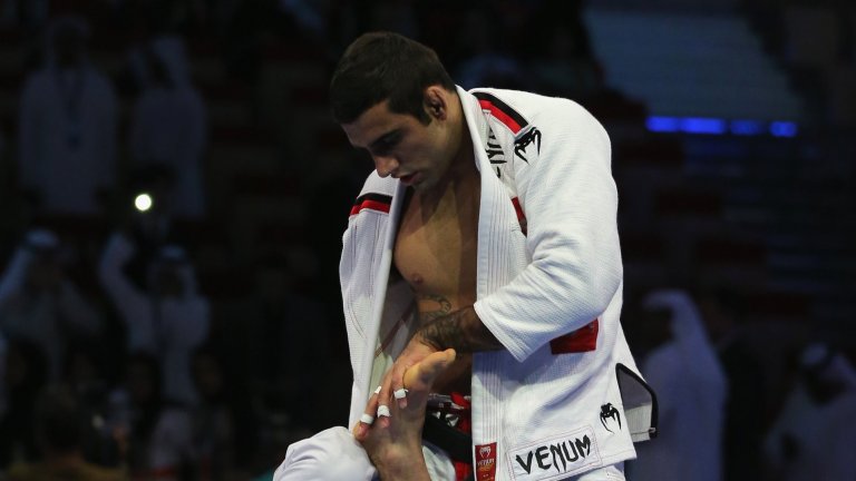 Трагедия: Застреляха в главата една от най-големите жиу жицу легенди