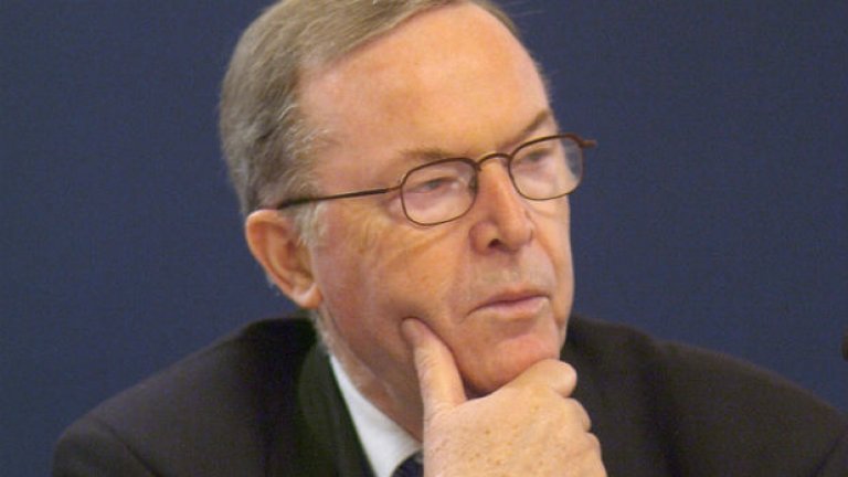 Мартенс е бил премиер в девет белгийски правителства