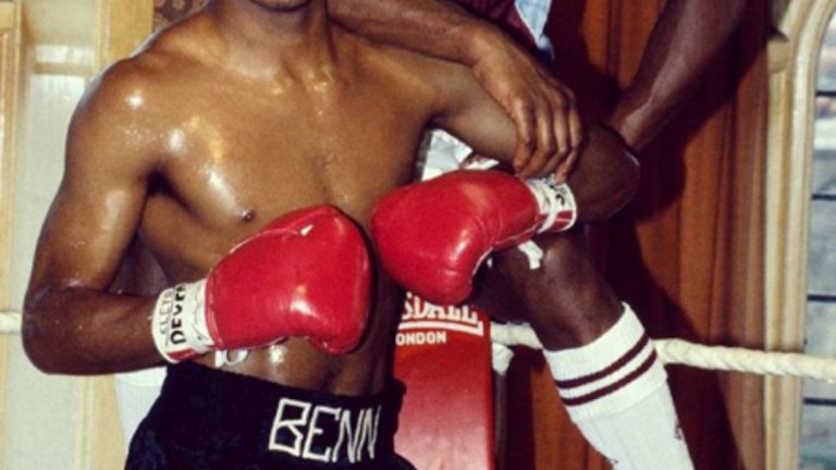 Никому неизвестният английски боксьор Пол Инс.
