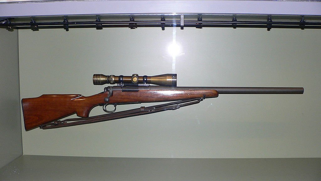 1024px-Chuck_Mawhinney's_sniper_rifle
