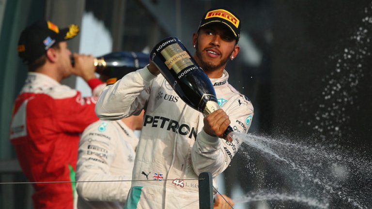 Хамилтън стартира от полпозишън, но завърши втори