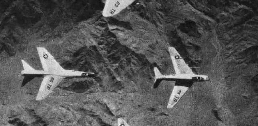 Fleet_Air_Gunnery_Unit_planes_El_Centro_NAN3-59