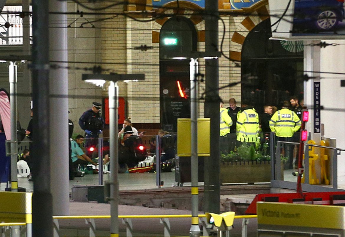 Над 20 жертви при взрив на концерт в Манчестър