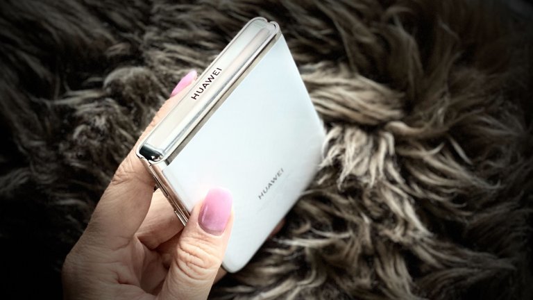 Сгъваемият телефон е по-готин от всякога