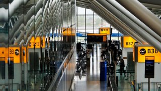 airport-terminal-heathrow-710x473