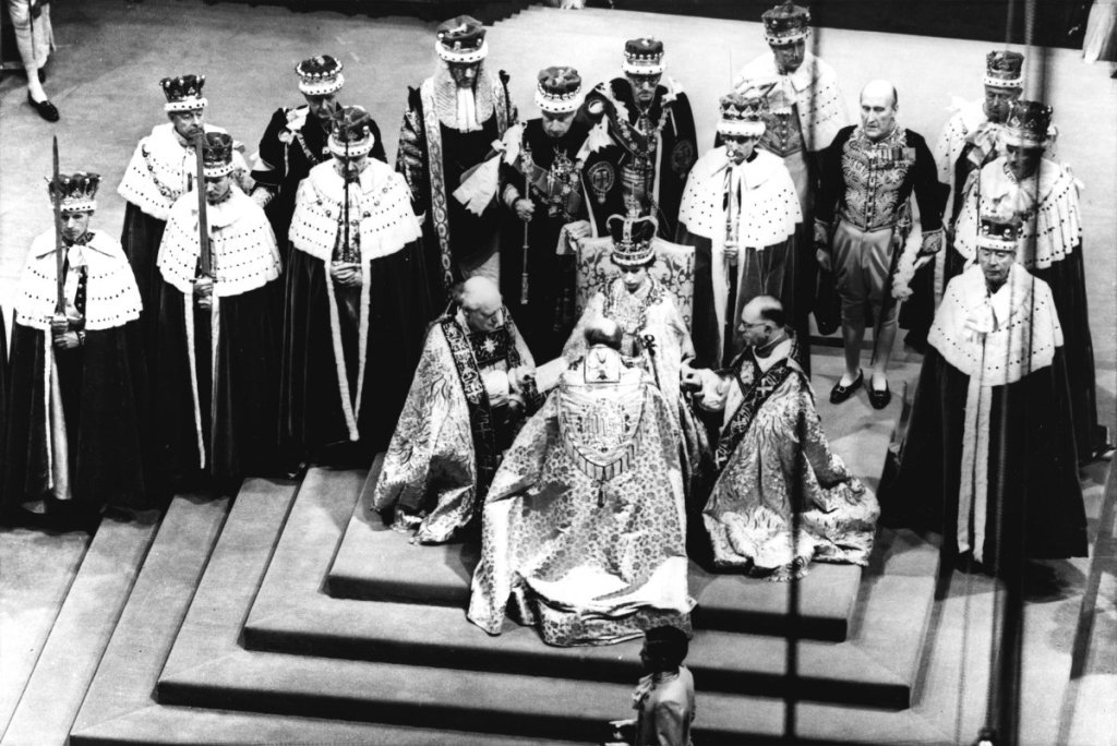 1953-on-june-2-1953-elizabeth-was-crowned-at-westminster-abbey-making-her-the-39th-sovereign-to-be-crowned-in-the-iconic-church-though-elizabeth-officially-became-queen-in-1952-after-the-death-of-her-fat