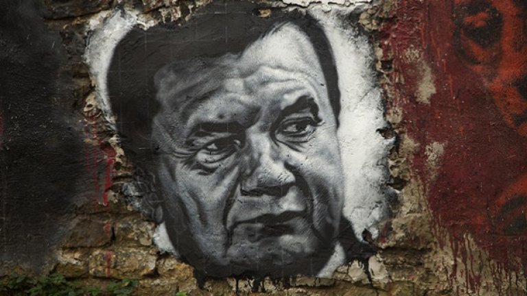 Няма да подам оставка, обяви Виктор Янукович