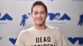 Пийт е точно обратното на холивудска звезда и това е привлекателно