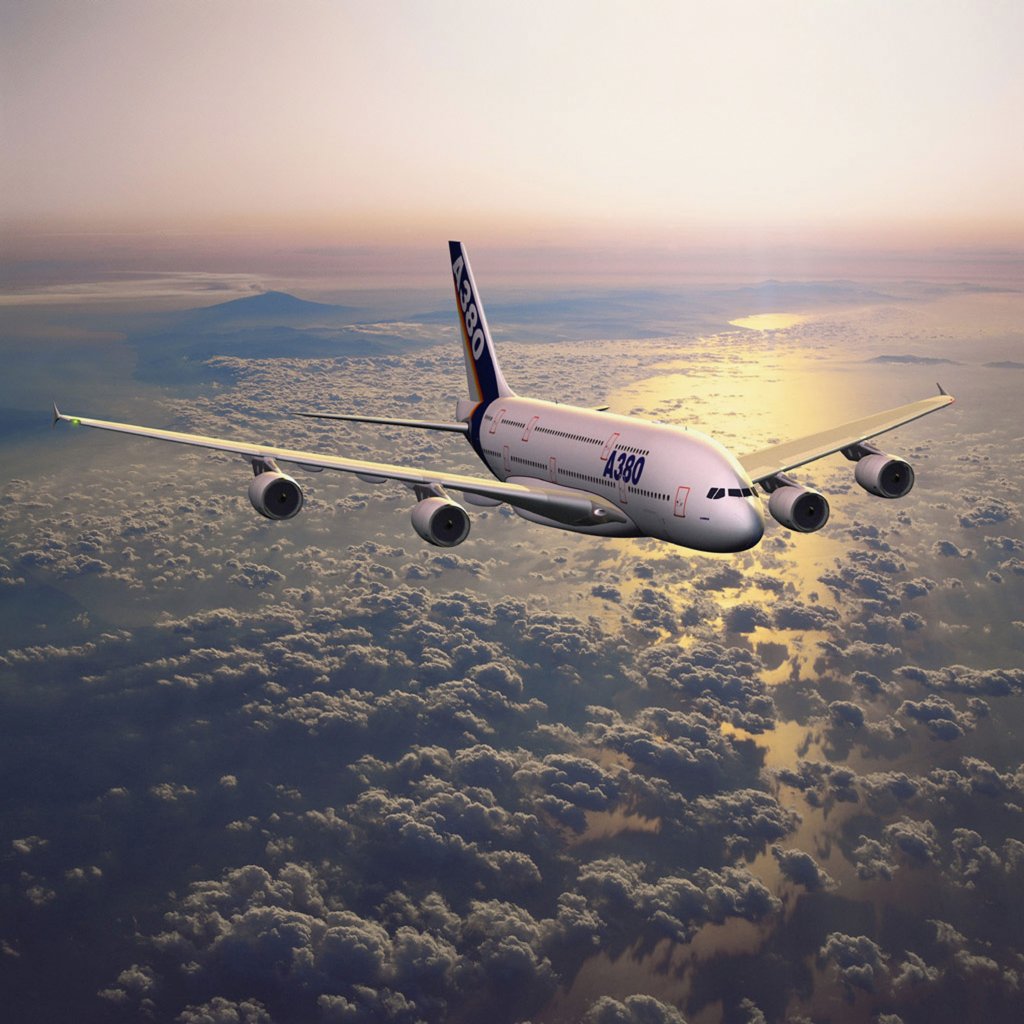 Най-големият пътнически самолет е Airbus A380. Машината се състои от 4 млн. части. Първият й полет е на 27 април 2005 г.