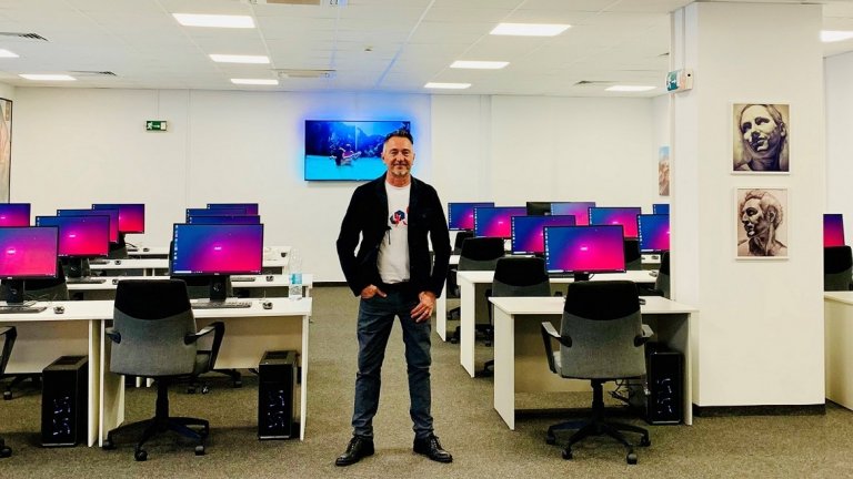 Huawei "хвърлят ръкавицата" към вас и искат да ви вдъхновят да загърбите негативизма