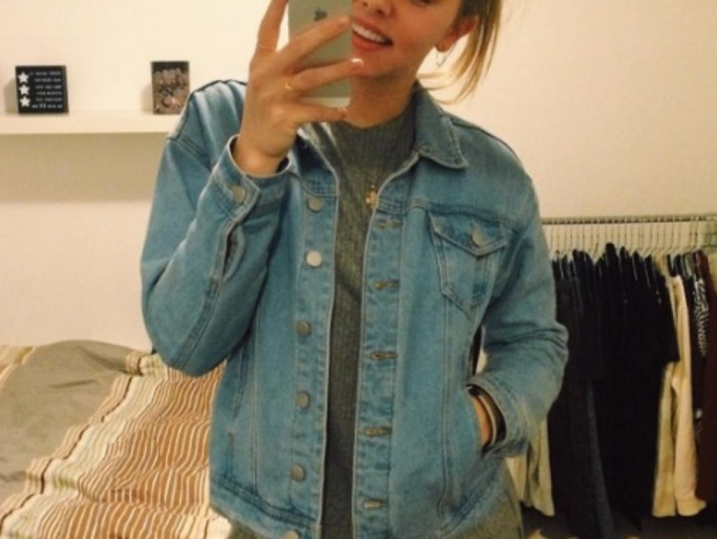 Голо селфи за спечелена купа