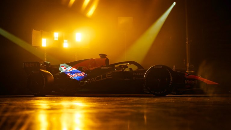 Ред Бул показа RB22