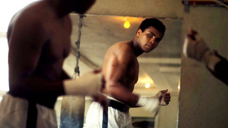 На 74-годишна възраст си отиде легендата на бокса - големият Мохамед Али, след дълга борба с болестта на Паркинсон.