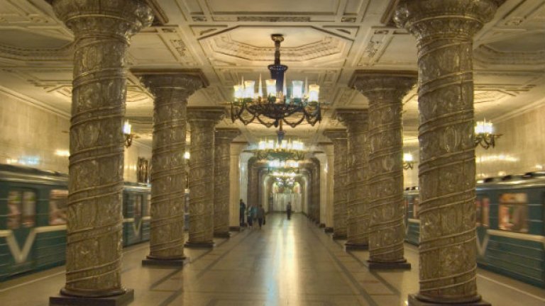 Станция Автово в Санкт Петербург, открита през 1955г