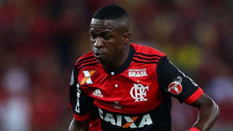 Жуниор Винисиус
Бразилецът Жуниор Винисиус пристига в средата на юли, когато навърши 18 г. Детето-чудо от Фламенго подписа с Реал още преди година и половина.