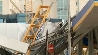 кран падна върху бензиностанция в софия