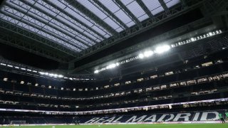 Реал и Барселона ще се конкурират за бранител на Борусия Дортмунд