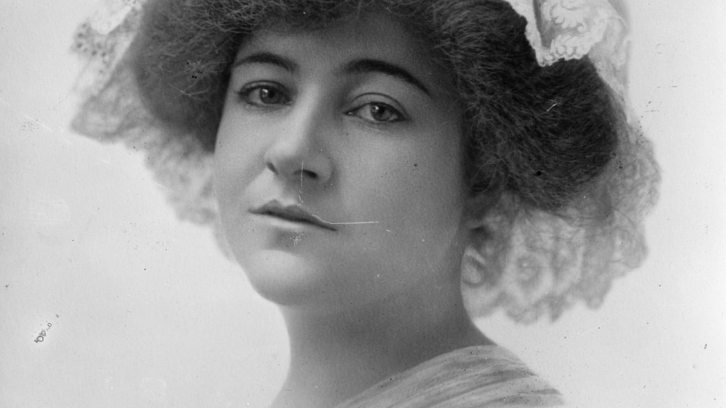 Dorothy_Arnold_portrait