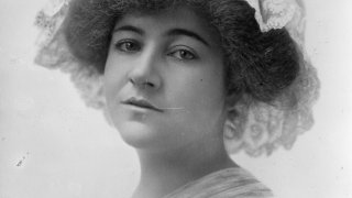 Dorothy_Arnold_portrait