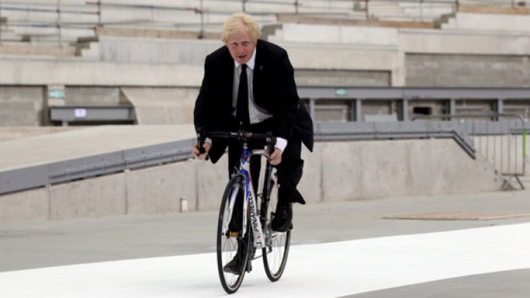 Външният министър вече е "разпознаваема мишена" за теористи и не може да се движи из Лондон на колело