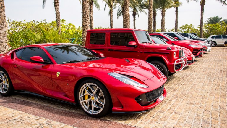 Автомобилите понякога се помещават на места, по-скъпи от средно луксозна къща