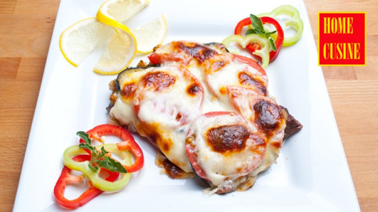 Телешко с хляб, зеленчуци и моцарела